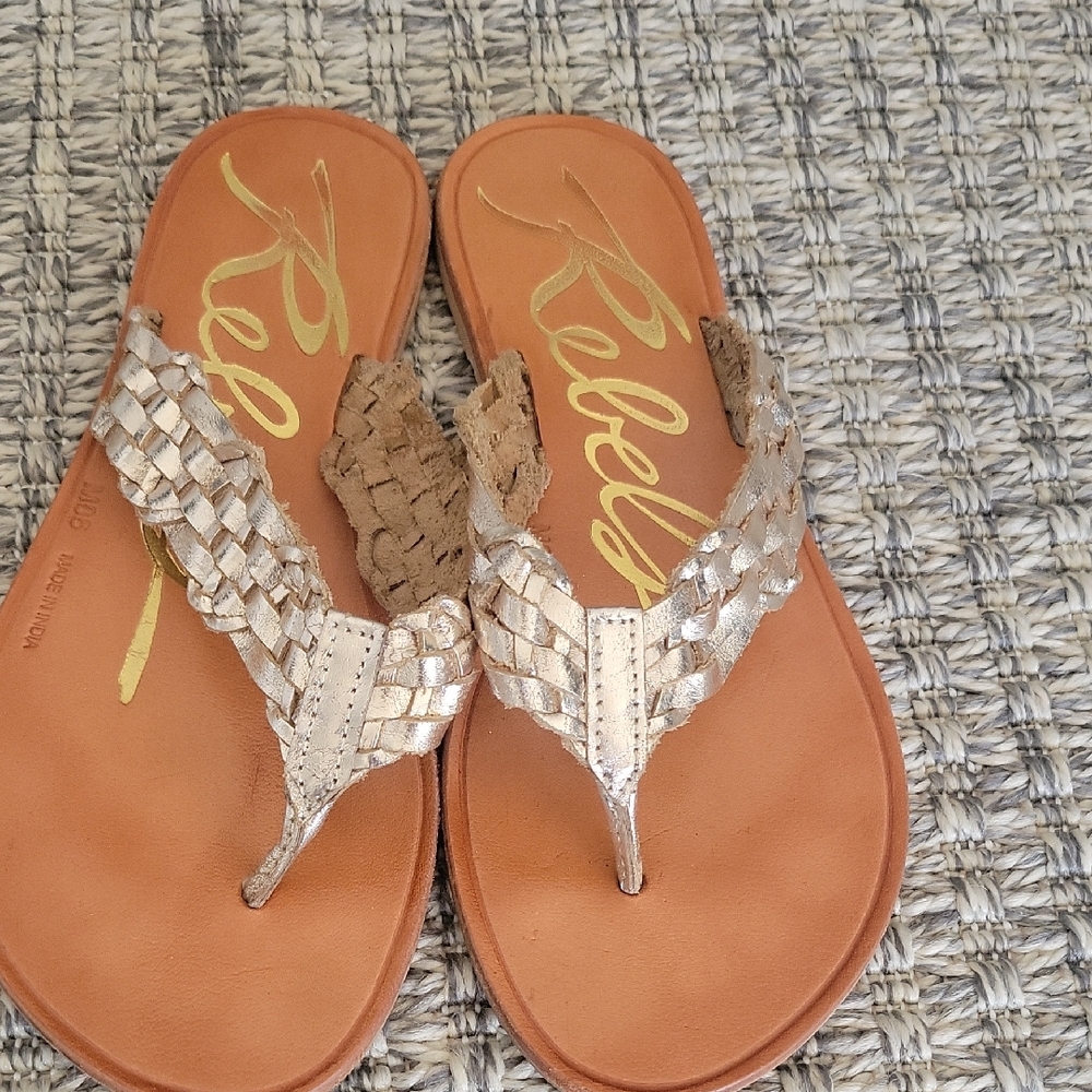 Rebels Women's Metallic and Tan Leather Sandals 6